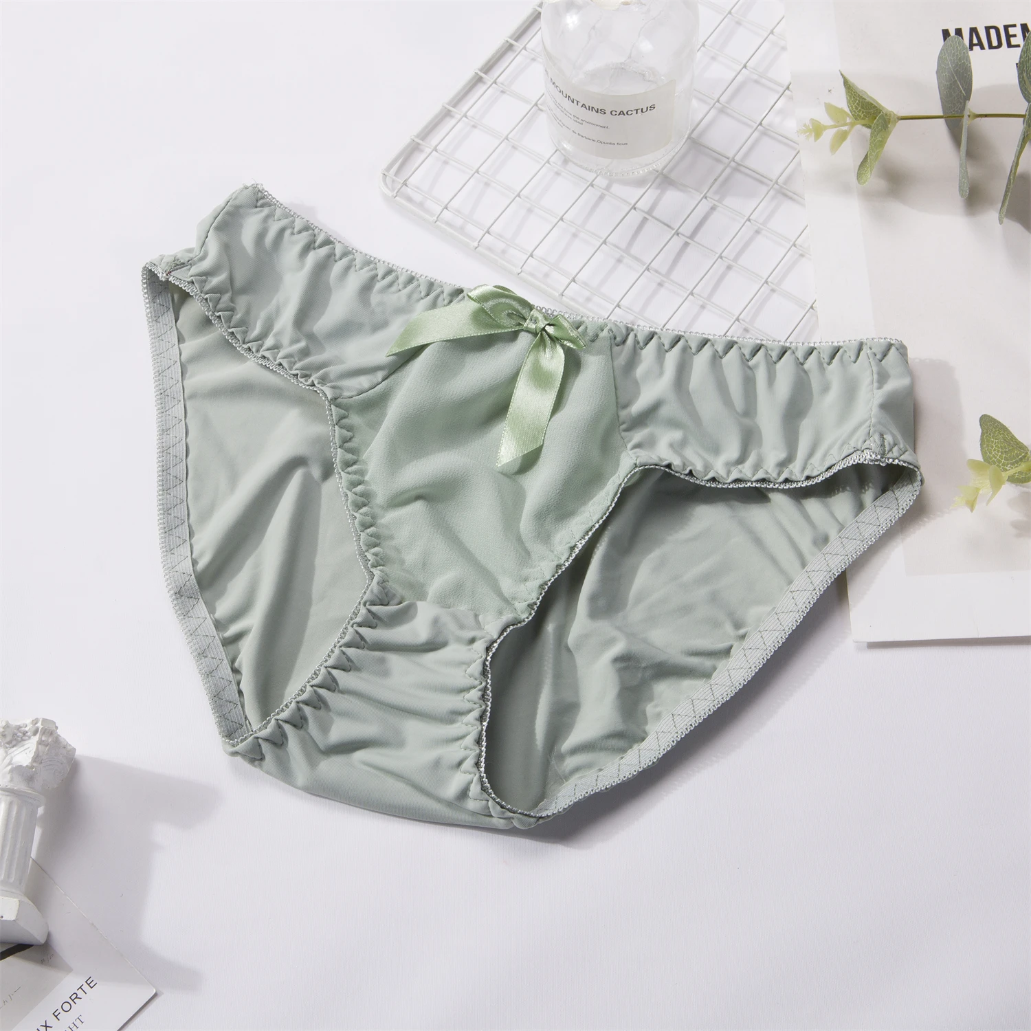 Push-Up-BH Spitzen-BH und Höschen-Set Stickerei-BH-Set Damen Plus Size Deep V Dessous 70 75 80 85 AB Cup für Frauen_voghion.com