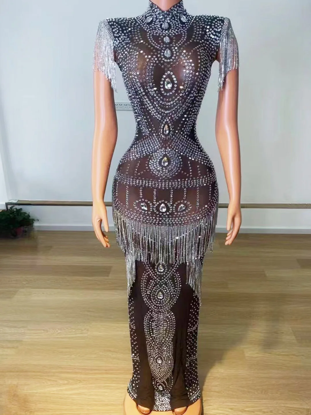 

Sparkling Diamond Sleeveless Transparent Mesh Ladies Long Dress Chain Tassel Slim Wear Party Nightclub Bar Stage Costume