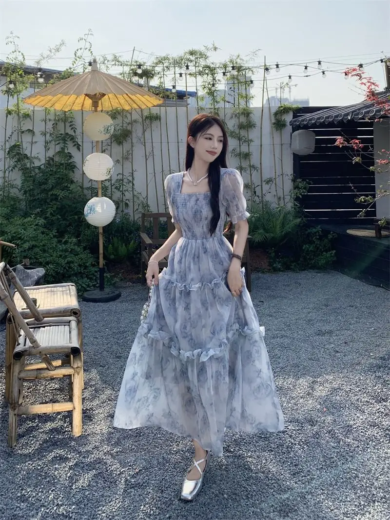 

2023 Retro Square Neck Fragmented Flower Dress Women's Summer 2023 New Super Xiansen Series Waist Ear Edge Long free shipping