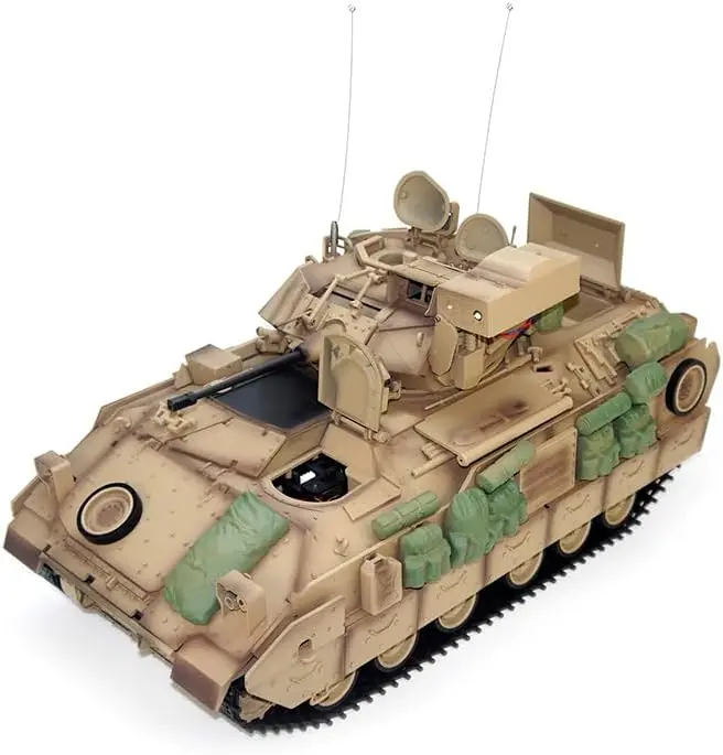 원격 조종 장갑병 수송차 모델 US M2A2 브래들리 대형 원격 조종 탱크 조명 장착 장갑 전투 탱크, T