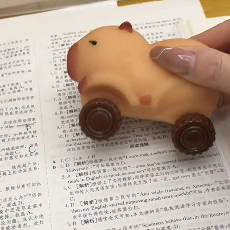 1PC Capybara Squeeze Toy Capybara Fidget Toy With Wheels Creative Portable Vent Toys Cozy Funny Pinch Toy For Kids Adults 5