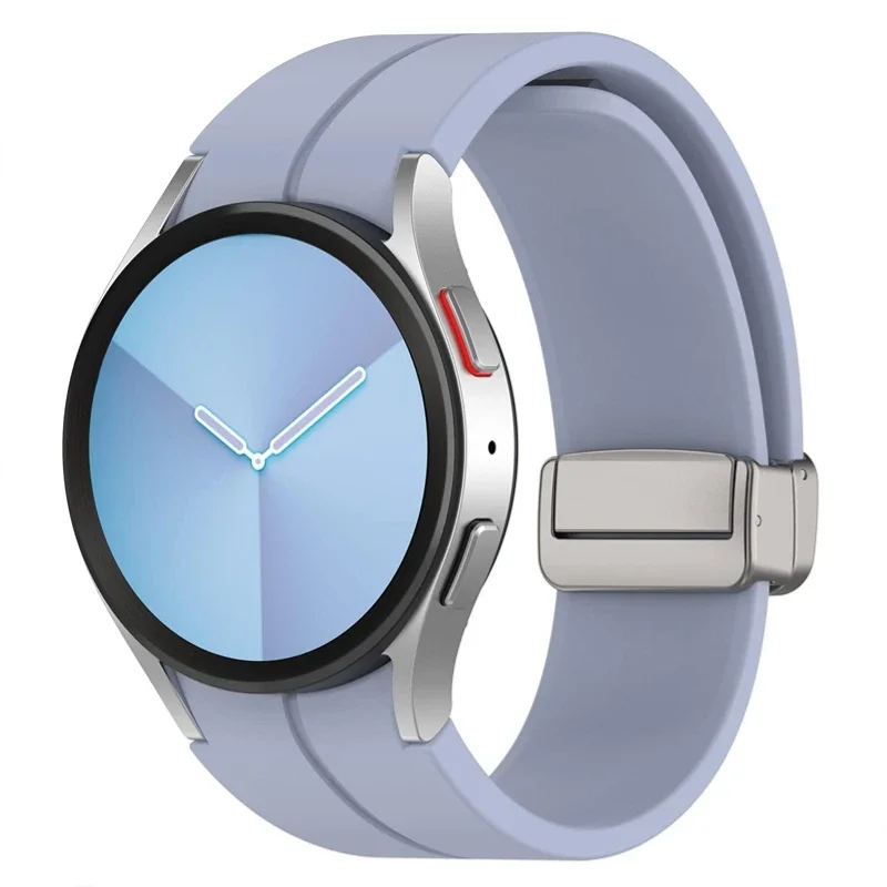 Versatile 20mm Silicone Watch Strap in Classic Design