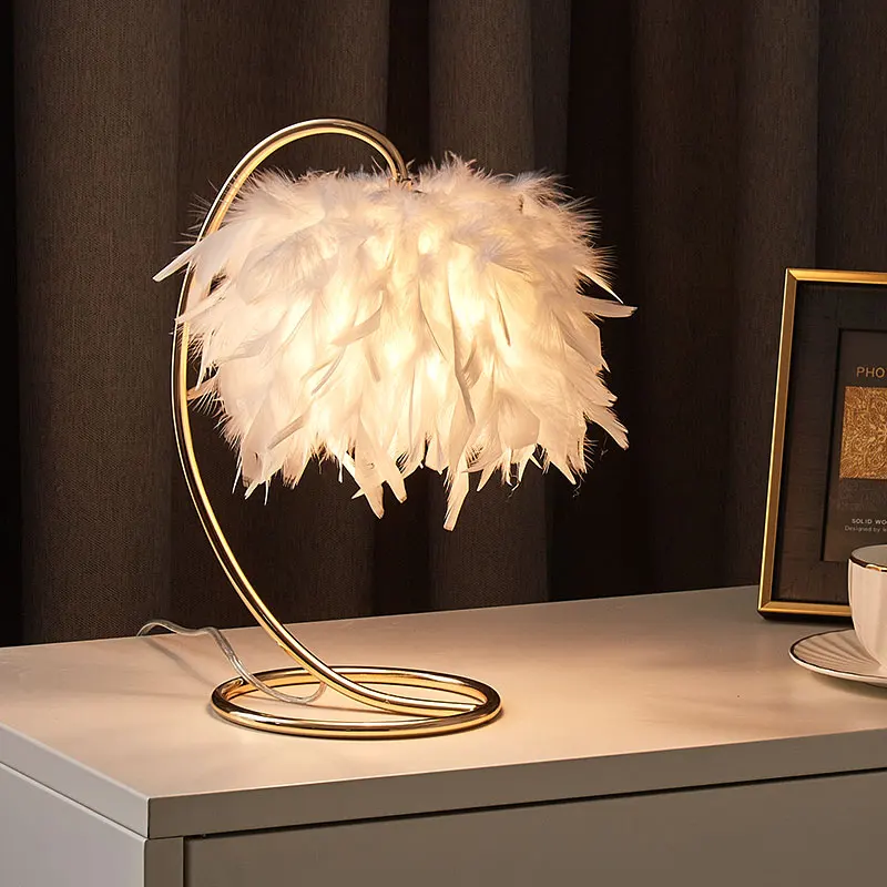 

XL Feather Table Lamp Bedroom Light Luxury Gift Wedding Room Atmosphere Bedside Table Lamp