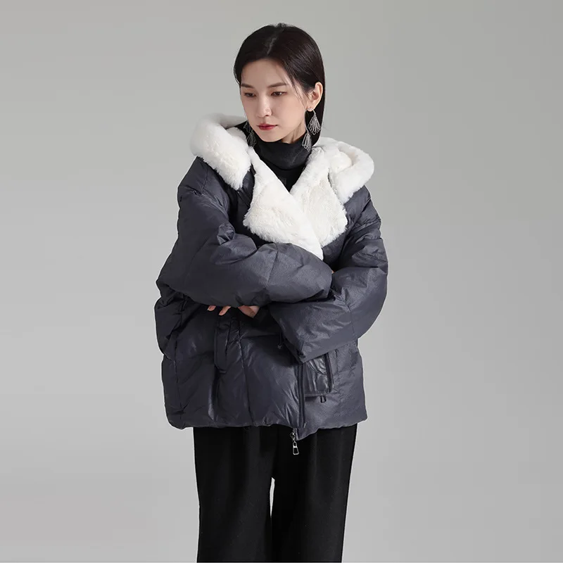 Winter Short Down Jacket Design with Contrasting Color Hooded Fur Collar Shape and Warm Jacket for Women