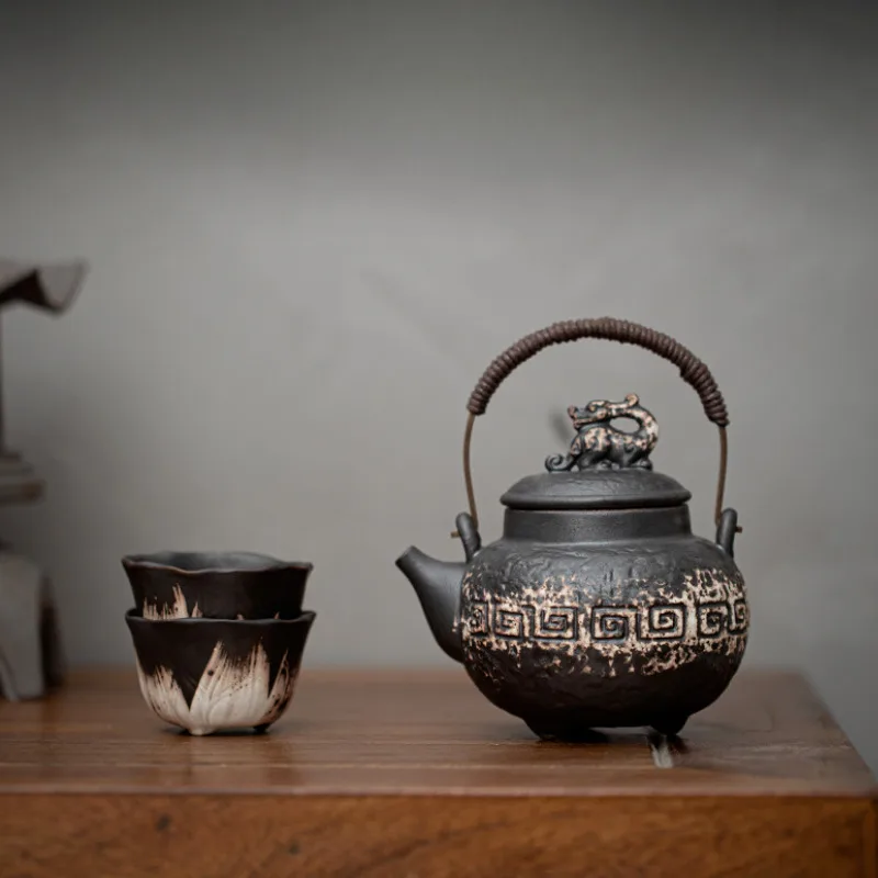 260ML Wabi-sabi Auspicious Dargon Tripodia Teapot Ancient Tea Infuser Pot Tea Maker Kettle With Ball Hole Tea Services Ornaments