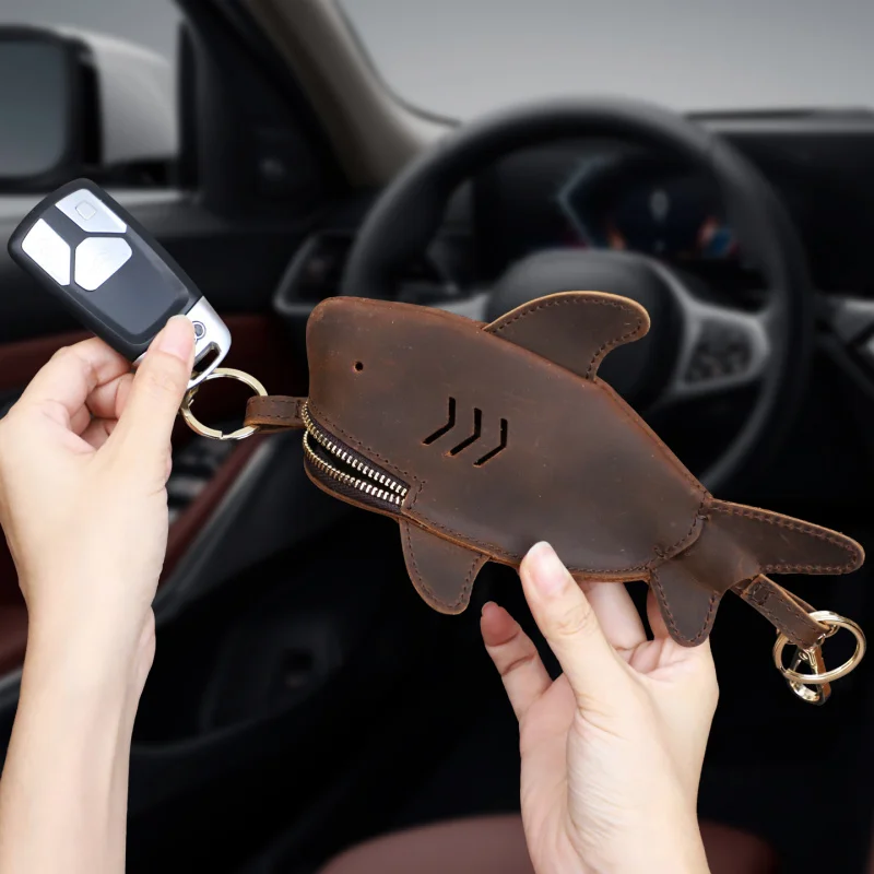 Creative Crazy Horse Leather Keycase - Portable Universal Shark-Themed Key Holder with Personalized Pocket Pendant