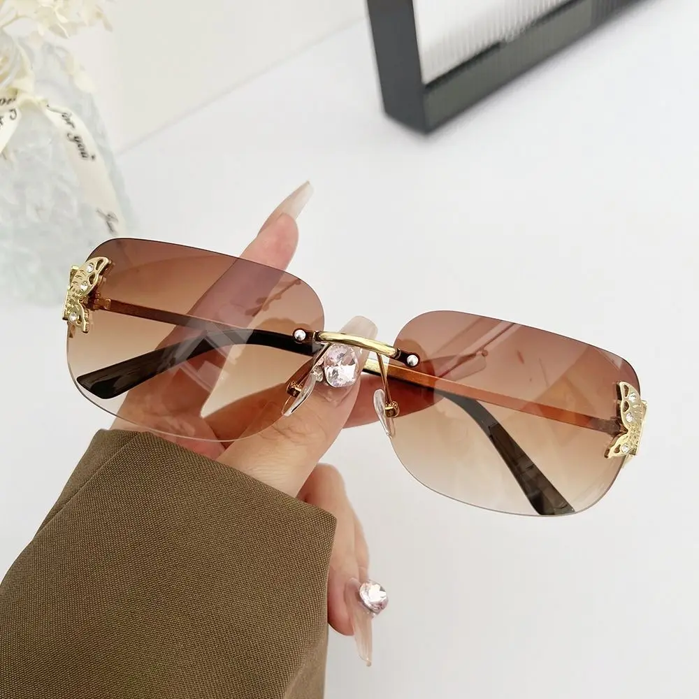 

Retro Butterfly Sunglasses Fashion UV400 Protection Rimless Y2K Sunglasses Rhinestone Travel Beach Eyewear for Women & Men