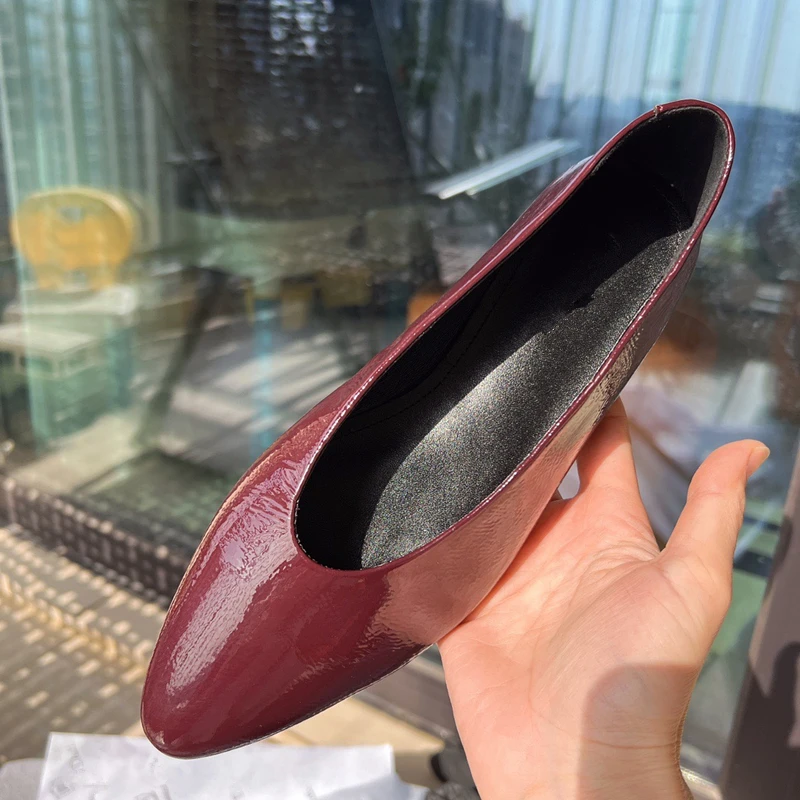 Jenny&Dave England Vintage Slip-On Pointed Loafers Fashion Office Lady Casual Flat Shoes Women