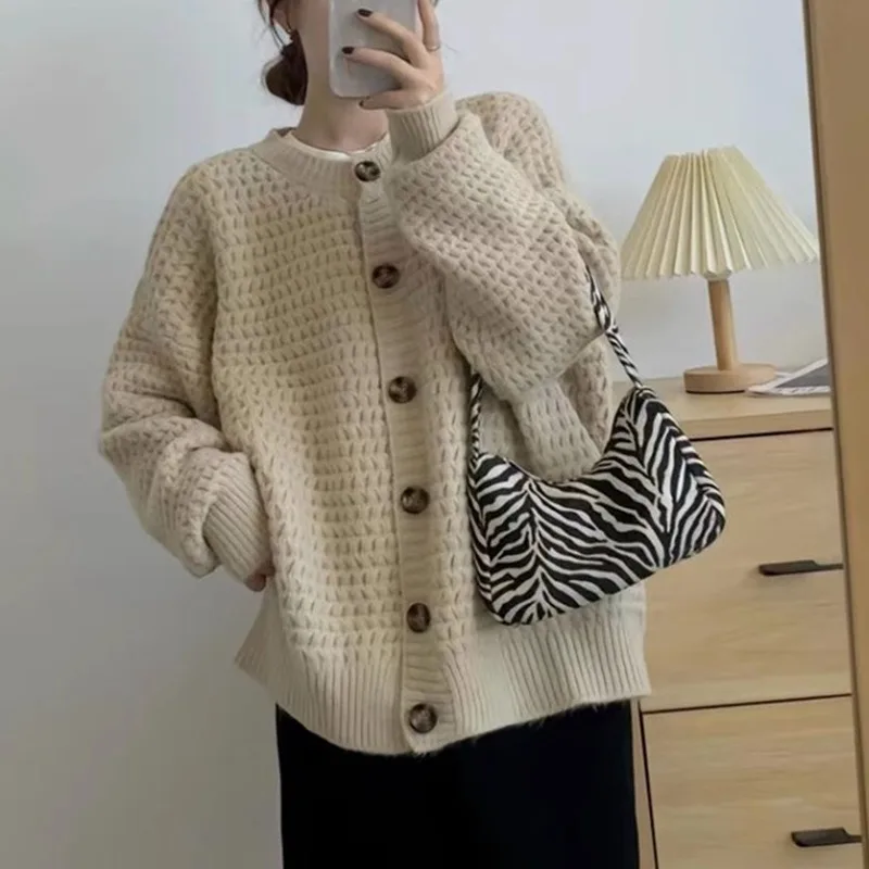 

Sweater coat women's autumn and winter new lazy wind Joker soft waxy knit cardigan top