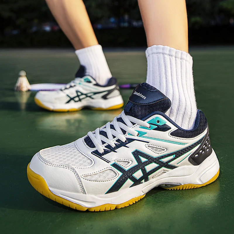 Men Sneakers Badminton Shoes Table Tennis Shoes Volleyball Sneakers Gym Competition Lace Up Breathable Light Weight