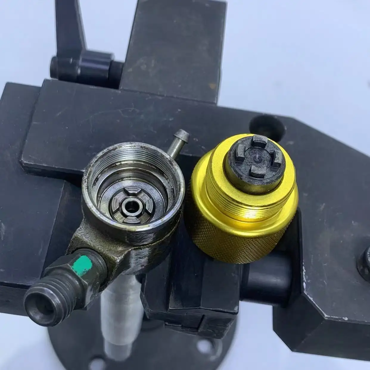 Diesel Common Rail Piezo Injector Solenoid Valve Disassemble Wrench Repair Tool for Siemens
