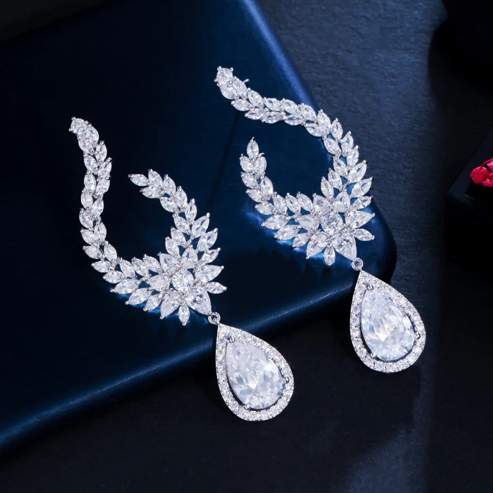 ThreeGraces Glittering Cubic Zirconia Long Dangle Bridal Engagement Earrings for Women Party Dress Jewelry Accessories E1123
