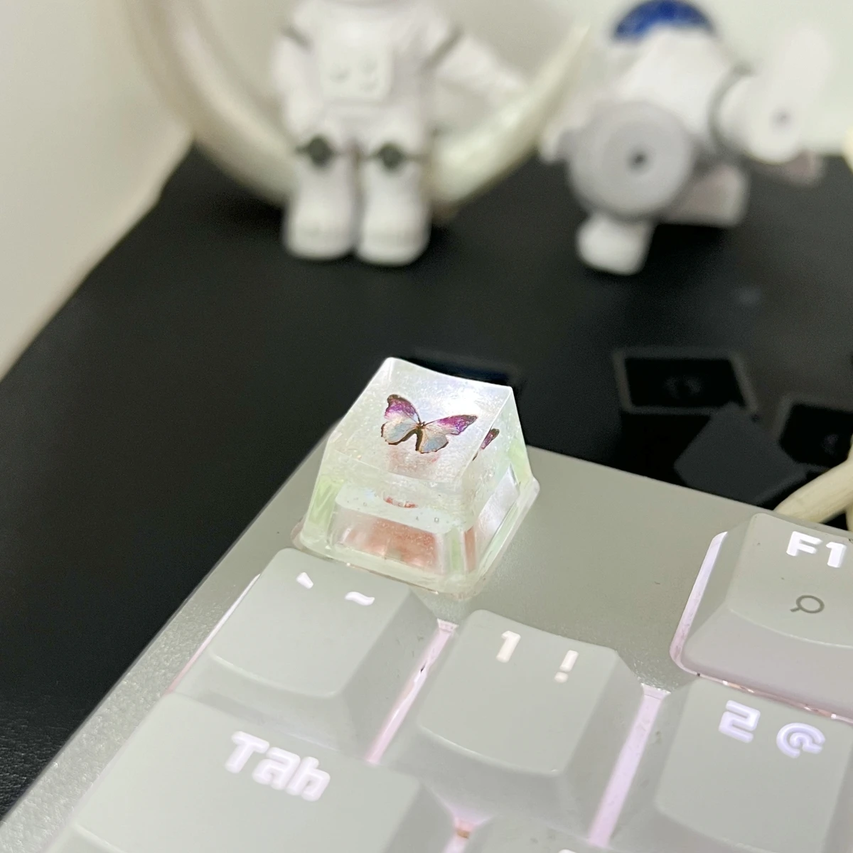 Translucent Butterfly Keycaps 1Pcs Translucent Butterfly Keycaps Cross Axis Mechanical Keyboard Keycaps With Accessories R251