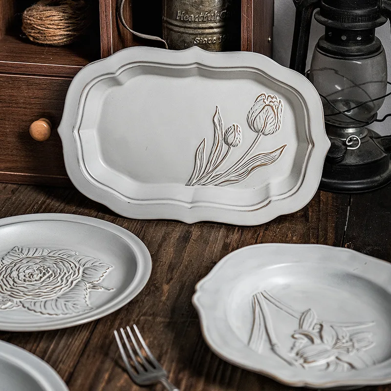 

Medieval Creative Tulip Embossed Ceramic Plate Swing Dim Sum Plate Embroidery Vintage Flower Dining Plate Sushi Plate