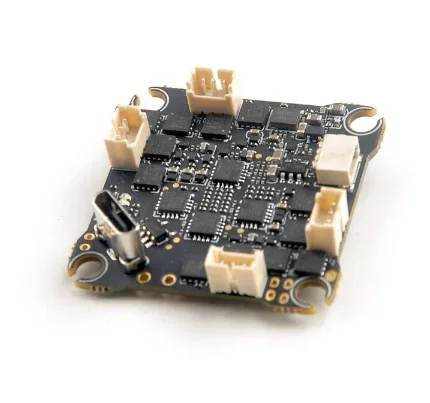 Happymodel X12 AIO 5-en-1 contrôleur de vol 12A avec ELRS installé sur un drone tinywhoop