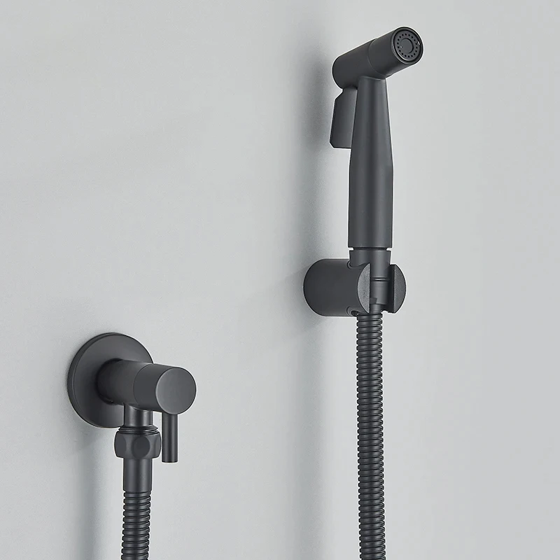 ชุดปืนฉีดน้ำสำหรับห้องน้ำชุดทำความสะอาดห้องน้ำหัวฉีดบูสเตอร์หัวฉีดแปรงสแตนเลสวาล์วมุมทองชุดสเปรย์สามชิ้น 1