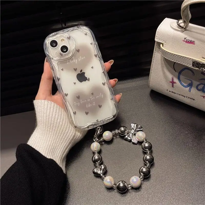 Charming Flower Case with Love Heart Wrist Chain Bracelet – Elegant Protective Cover with Floral Design