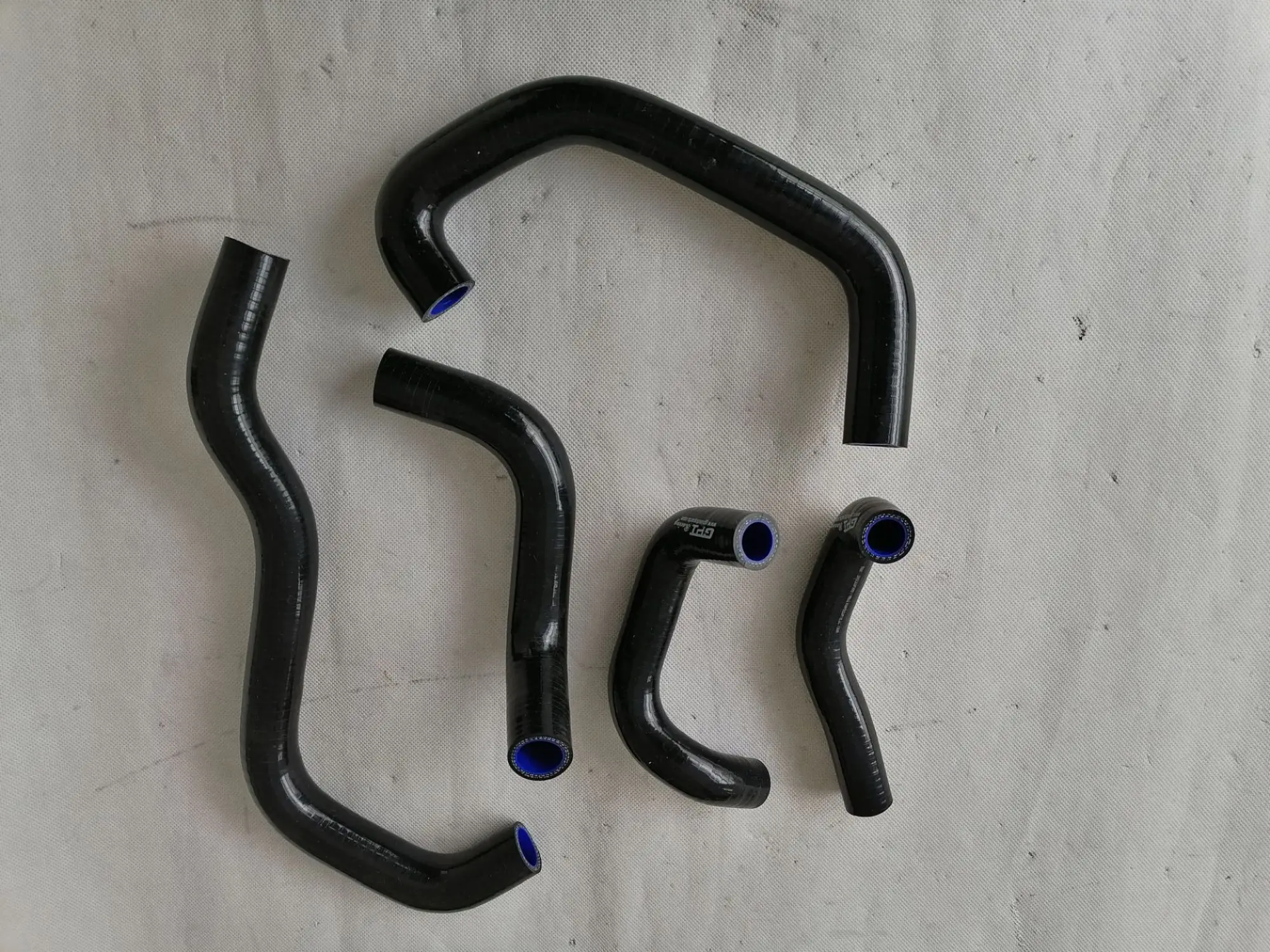 

Radiator Silicone Hose For 1989-1998 Suzuki GSF400 Bandit GSF 400 1989 1990 1991 1992 1993 1994 1995 1996 1997 1998