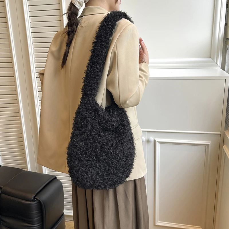 Frauen Weiche Plüsch Handtasche Neue Winter Einkaufstasche Taschen Weibliche Lamm Woolen Unterarm Tasche Große Kapazität Pelzigen Flauschigen Schulter Tasche – Detail 9