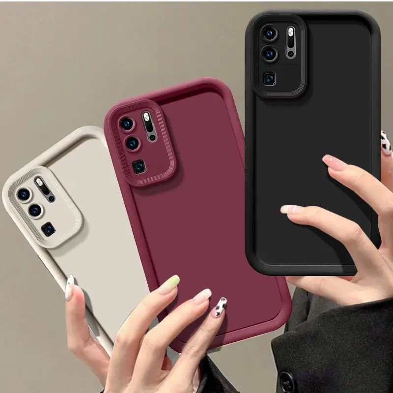 Elegant White Shell Pattern Silicone Phone Cover