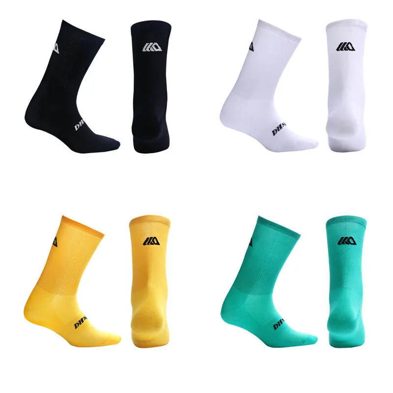 

4 pairs new summer cycling socks cycling lightweight breathable quick-drying tube cycling equipment in men's and women's socks