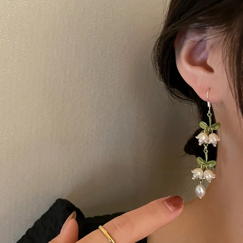 Aensoa-白い花の葉のネックレス,トレンディなエナメル合金,バレリーナ,ゴールドカラー,高品質