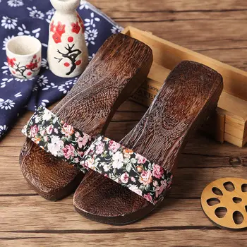 Scarpe tradizionali giapponesi Geta Cosplay Kimono Zoccoli Novità Sandali estivi in legno Pantofole antiscivolo per interni da donna 1