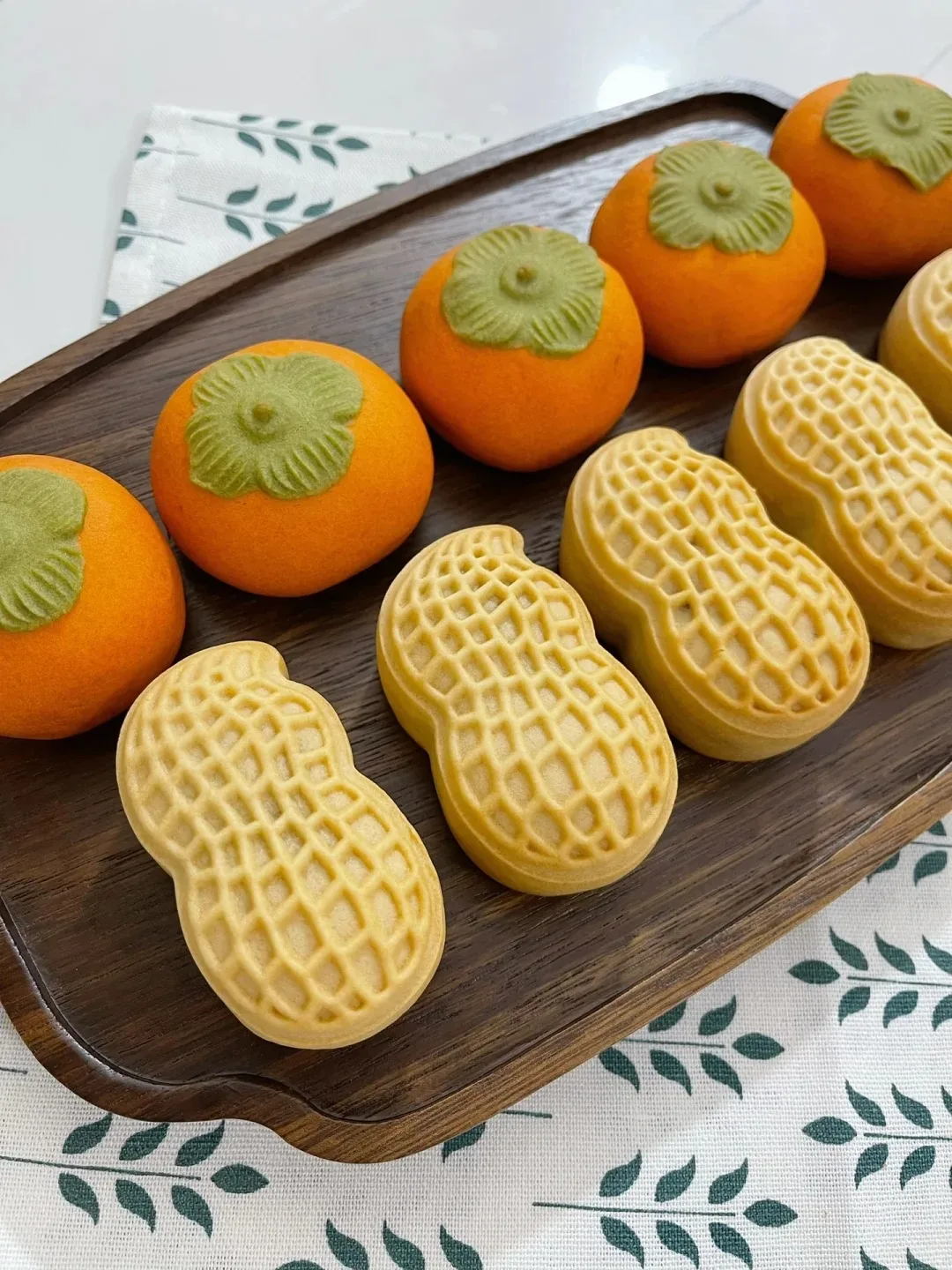 Description Picture 6 of itemPeanut Persimmon Shape Moon Cake Mold Cookie Cutter Biscuits Moulds Frame Pressed Cake Crisp Pastry Dessert Baking Tools