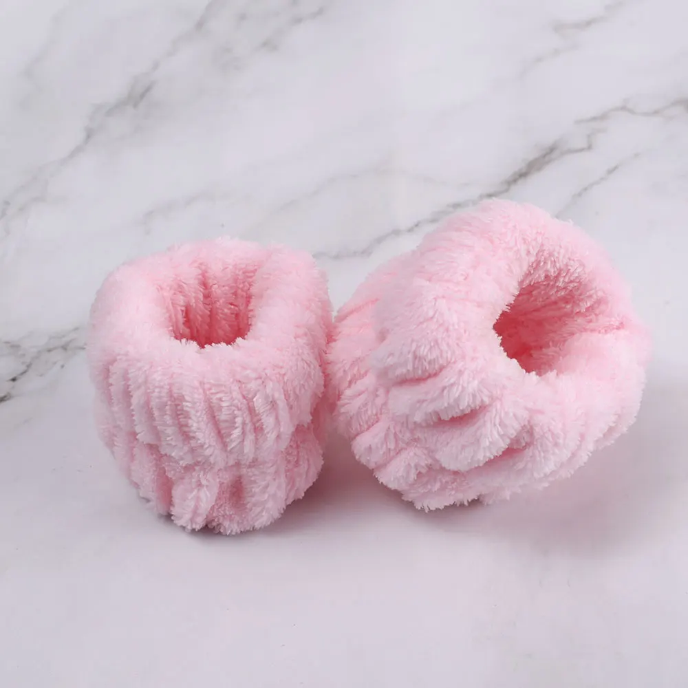 4Pcs Wristband for Washing Soft Flannel Wrist Strap Reusable Face Makeup Towel Wrist Velvet Towel Girls Elastic Face Wash Washing Wristband