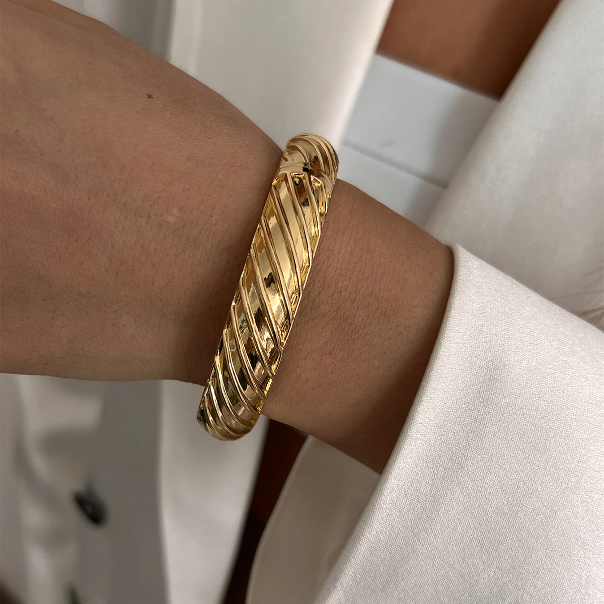 SHIXIN 6 Styles Geometric Gold Color Cuff Spring Bangles for