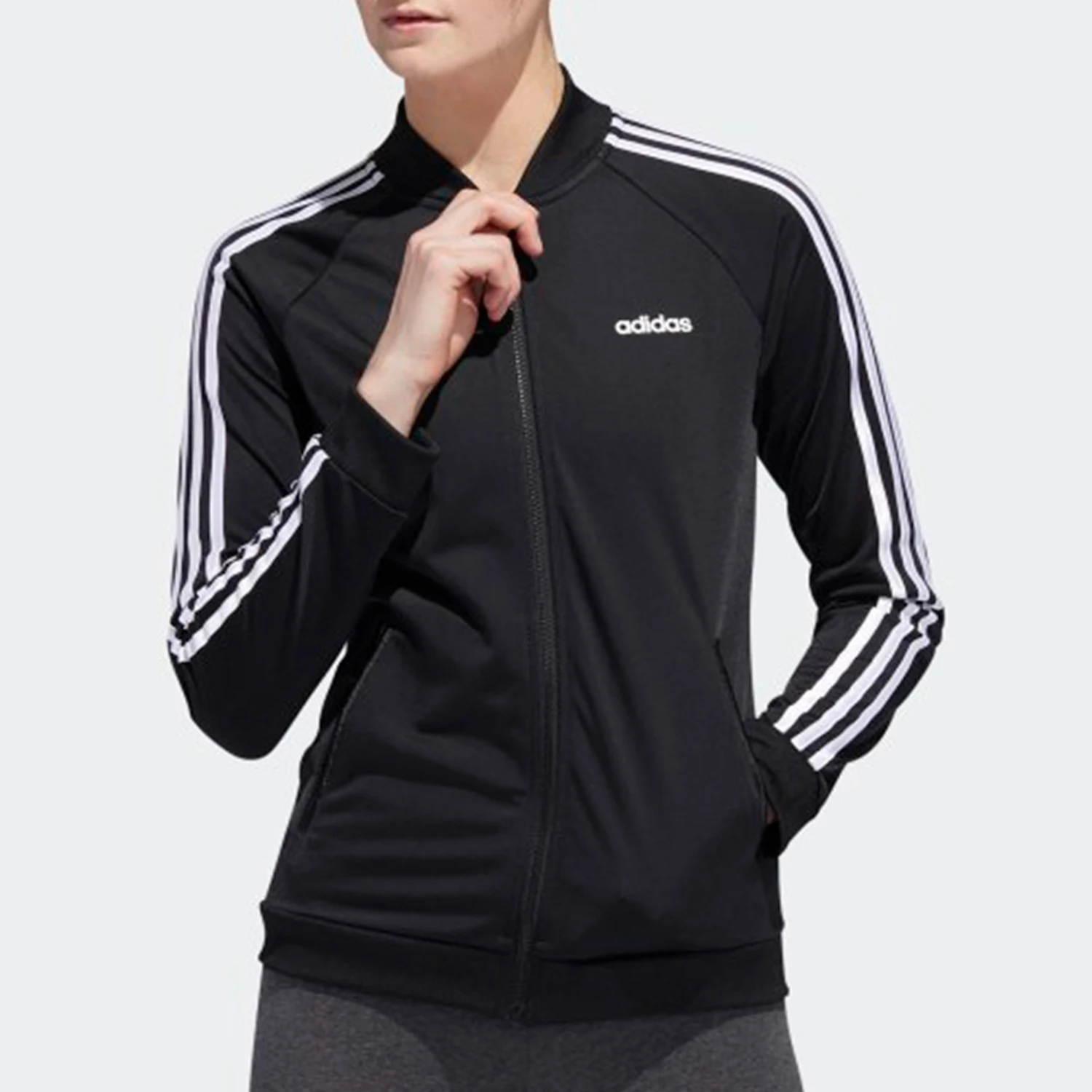 Veste décontractée classique à trois bandes Adidas Originals pour femme DZ7657 1 Veste décontractée classique à trois bandes Adidas Originals pour femme DZ7657 1