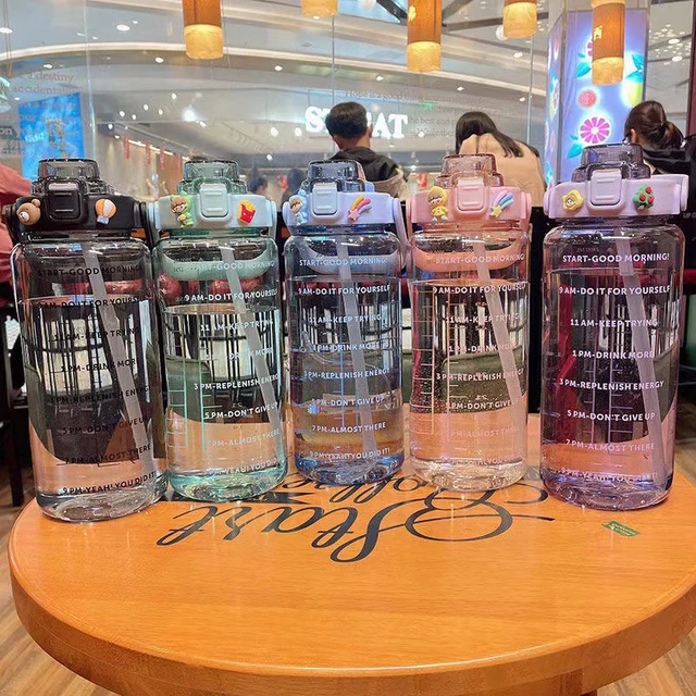 2 Liter Big Water Bottle With Straw Outdoor Sports Female Travel bottles Fitness Cup Summer Cold Water Jug with Time Marker 3