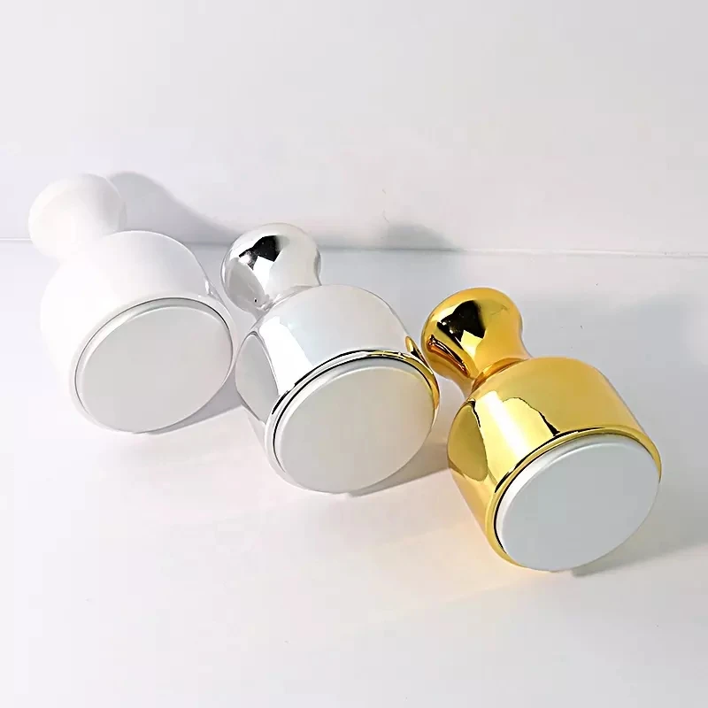 

New Arrival Ice Cooling Ball Facial Smoothing Massager Roller Skin Firming Tightening Device Face Lifting Massager Face Cooler