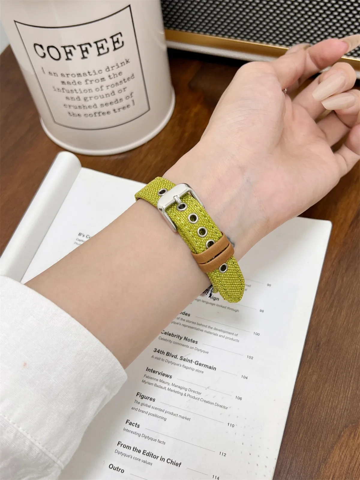 Watch Band For iWatch 42/44/45/46/49mm 38/40/41mm PU Leather Fashion Watch Strap For Watch Series Ultra2 Series 10/9/8/7/6/5/4/3/2/1_voghion.com