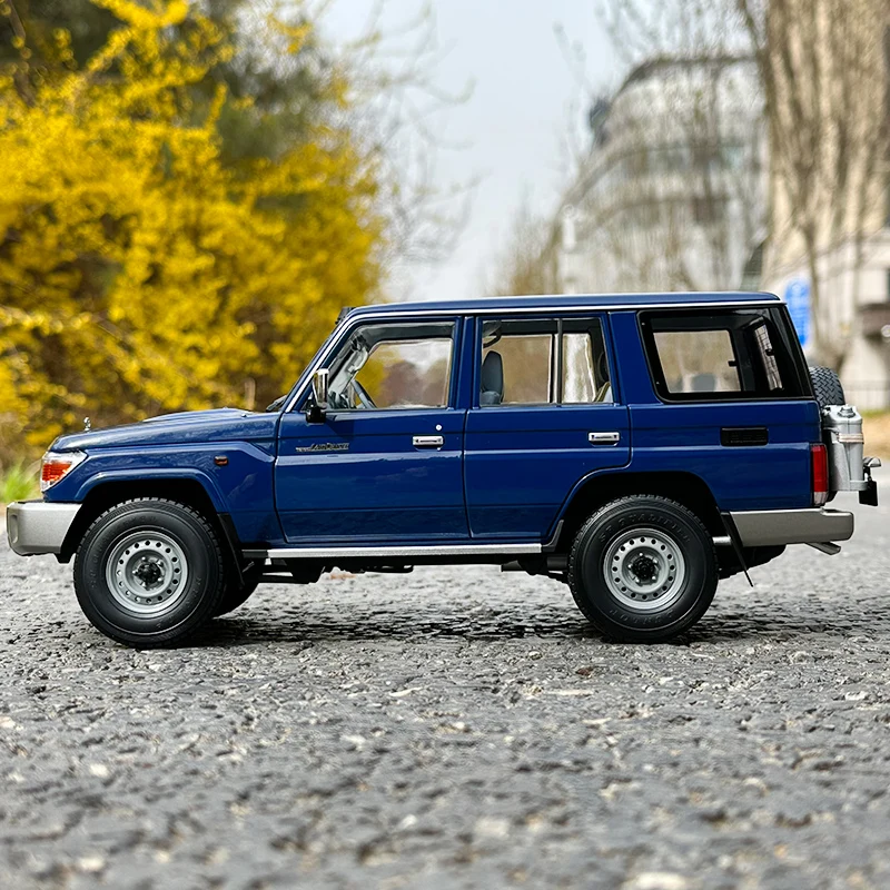 870101 Blue
