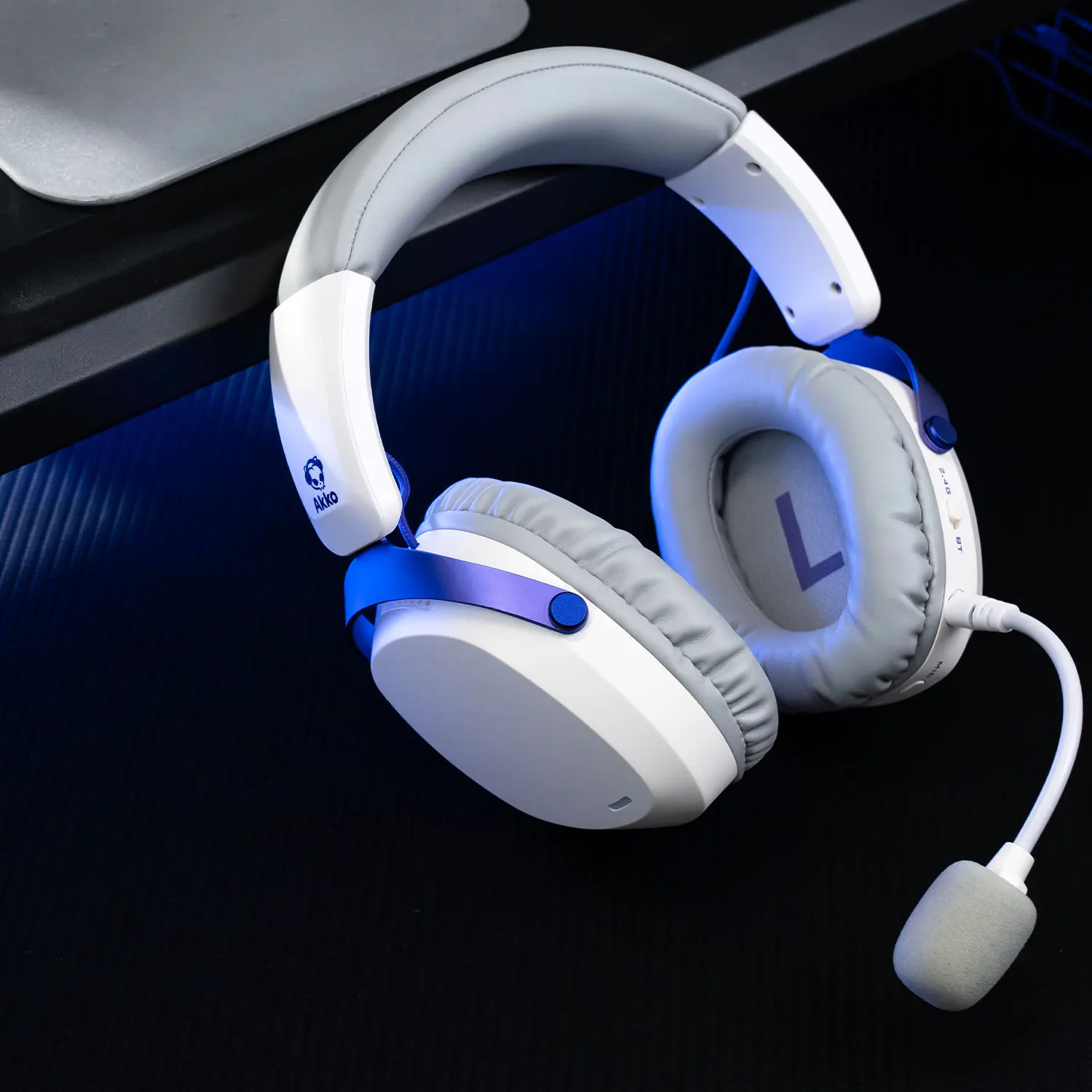 Akko GH300 Gaming Wireless Headphone with Mic Over-Ear Headset 7.1 Virtual Surround Sound Quad-Mode Head-mounted for Music Game