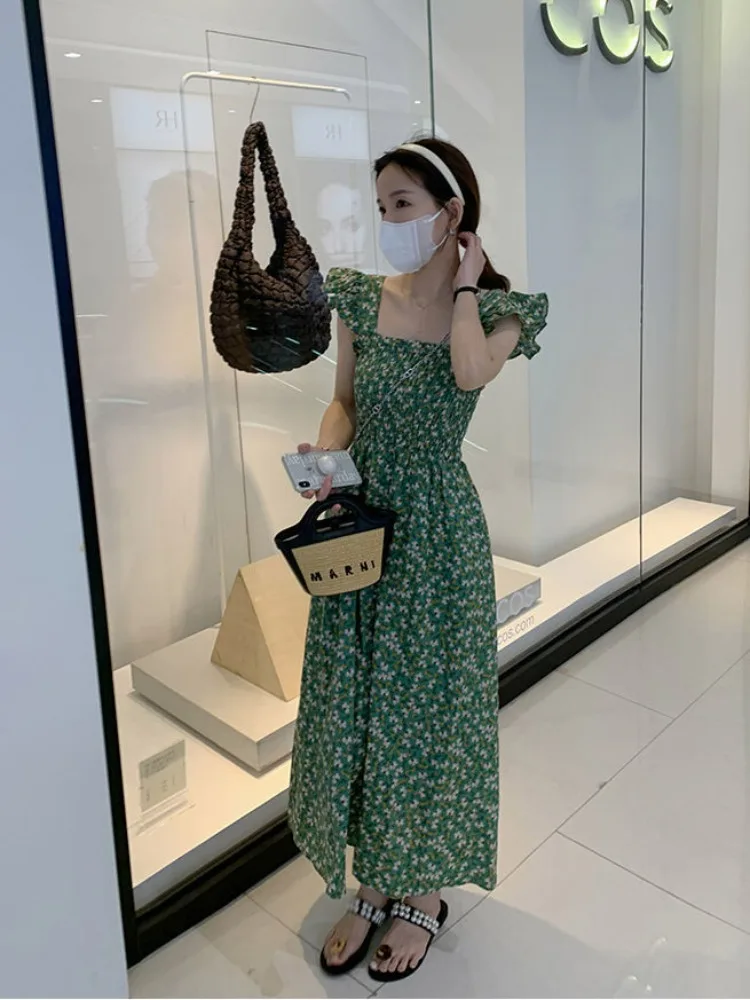 

French Square Neck Small Flying Sleeve Fragmented Flower Dress Women's Green Slim Strap Maxi Dresses Summer New Leisure Clothing