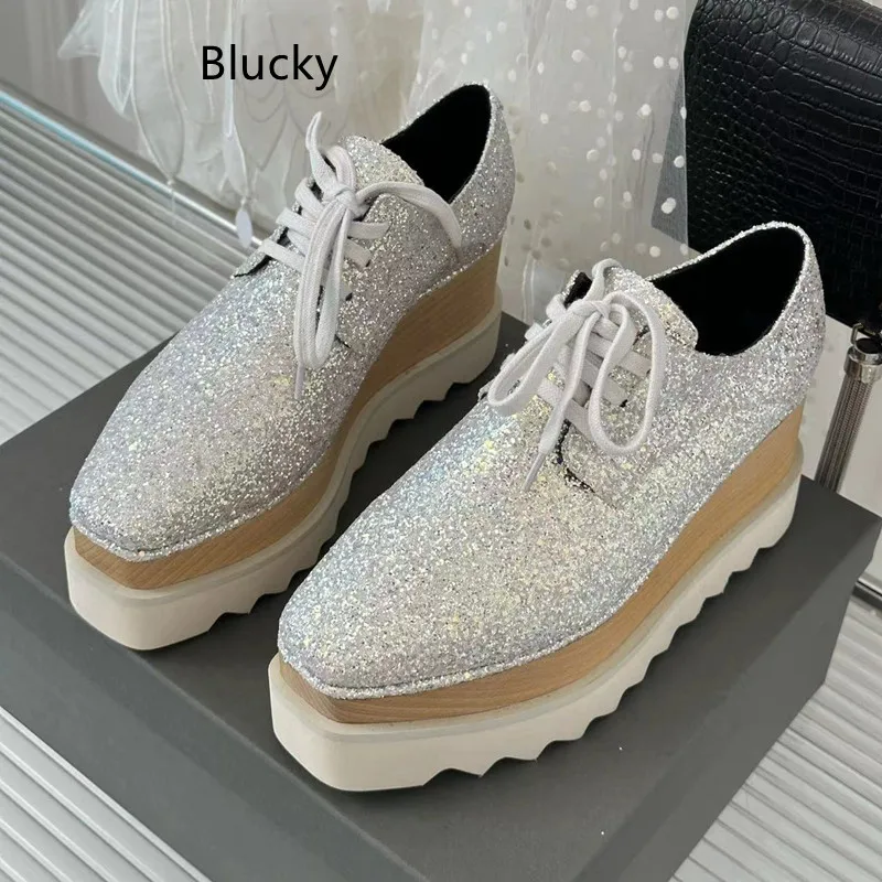 

Women's new thick soled high rise shoes paired with totem decorated leather casual and comfortable outdoor casual shoes