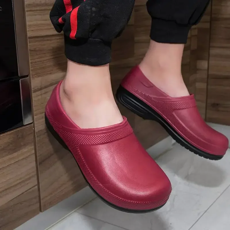 Hotel Kitchen Clogs Non-slip Waterproof Oil-proof Work Shoes Breathable Resistant Kitchen Cook Chef Shoes Plus Size