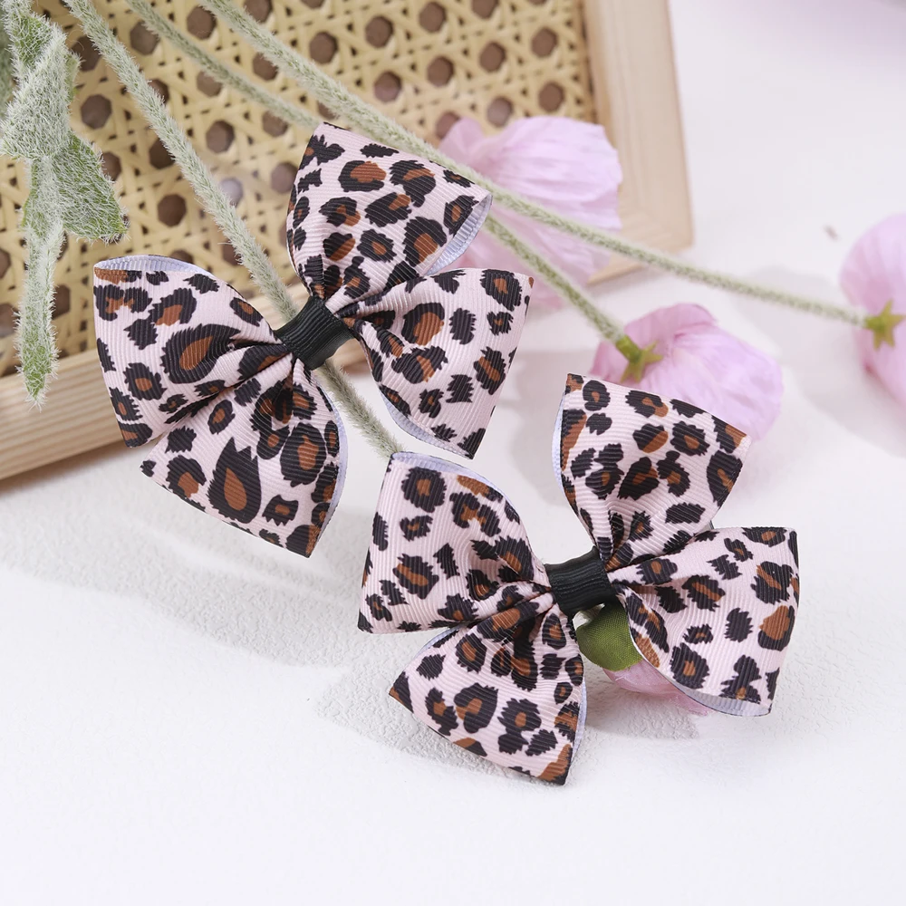 2 stücke Leoparden muster Muster Bogen Haars pangen für kleine Mädchen Glitzer Haars chleife Clips süßes Haar Zubehör für kleine Mädchen – Detail 2