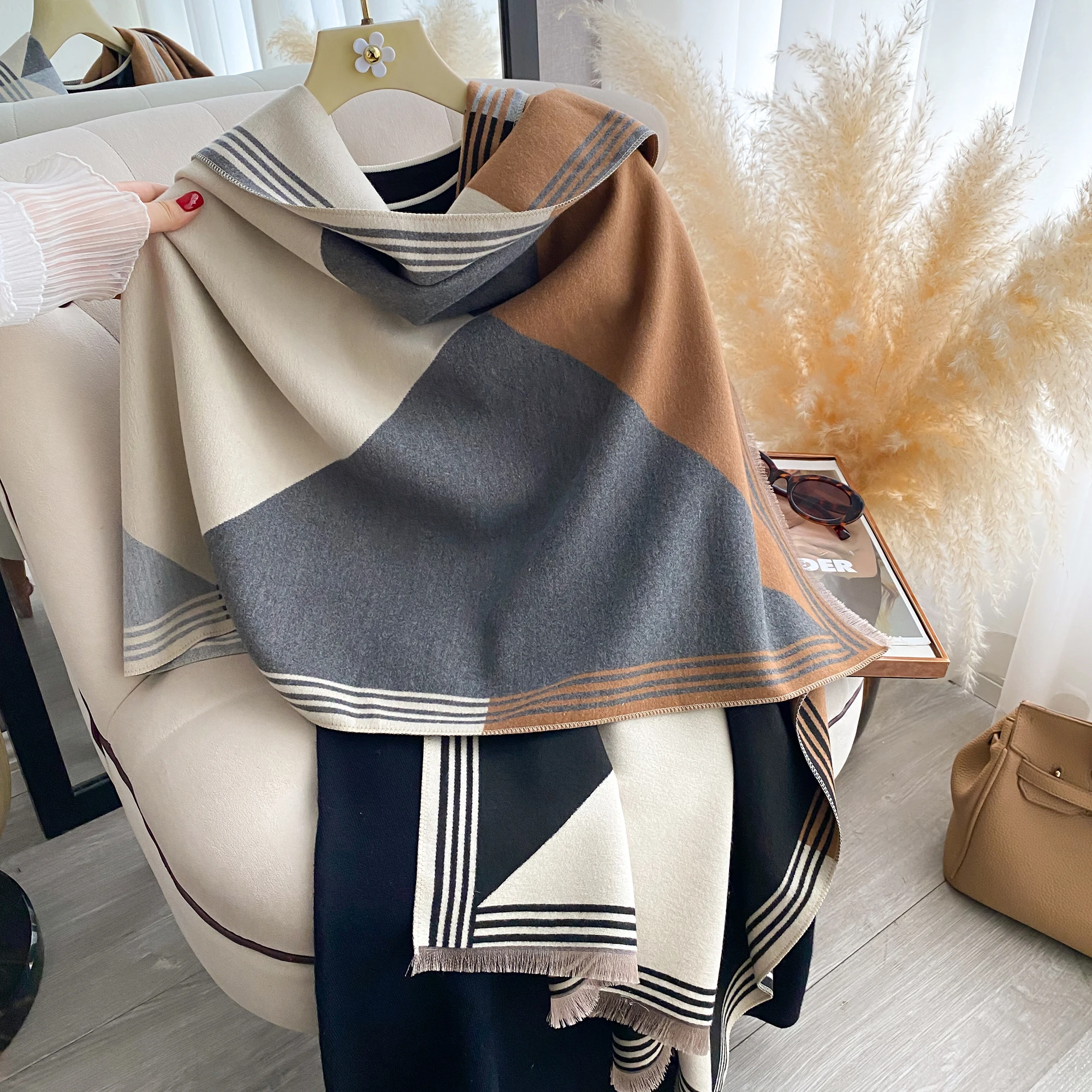 2025 Luxury Winter Cashmere Scarf Women New Design Warm Pashmina Blanket Poncho Scarves Female Print Shawl Thick Foulard Bufanda