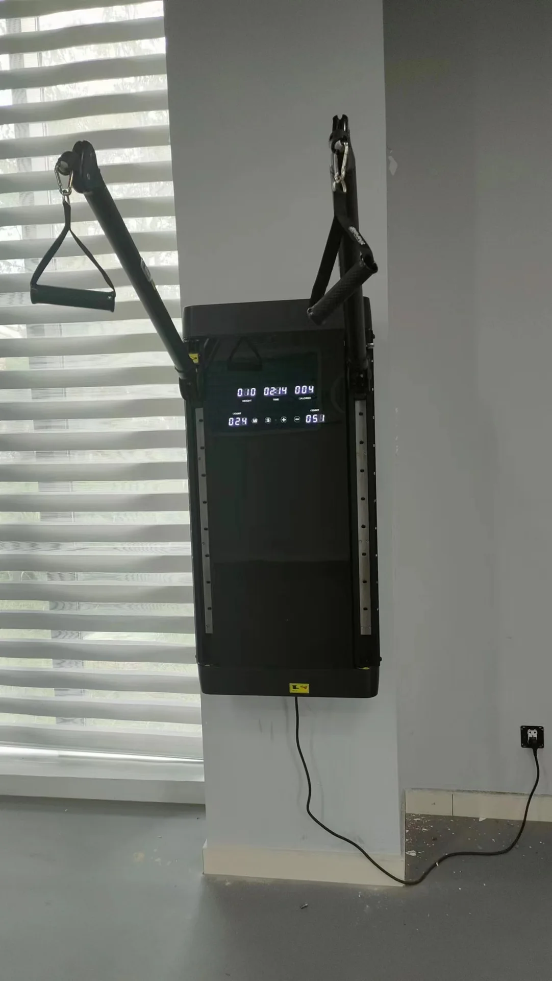 Power gantry integrated frame Wall Mounted multifunctional home Smart comprehensive training fitness mirror