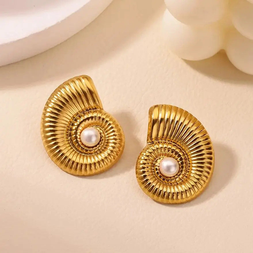 Luxury Peral Conch Stud Earrings Gold Color Retro Chic Stainless Steel