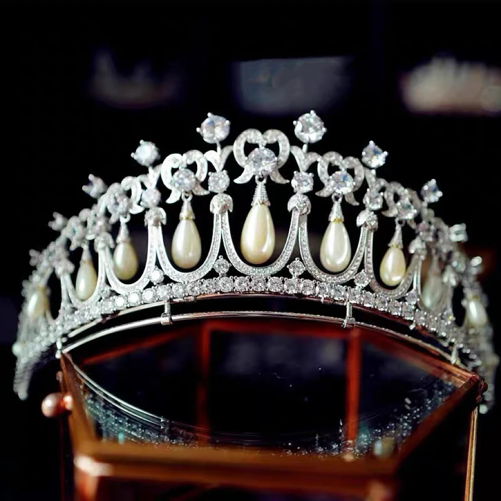 Princess  Wedding Tiaras Crowns Pearls Brides Hairbands Zircon Crystal Wedding Amazon.com: Zircon Crown for Women - Large Gold Tiara for  main image 4