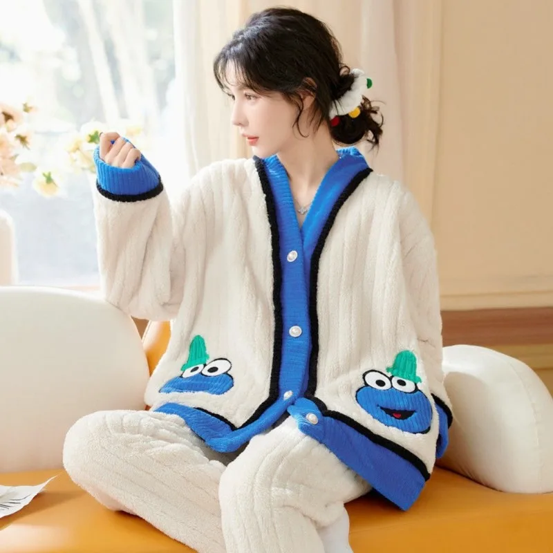 2023 New Coral Velvet Pajamas Women Thick Students In Autumn Winter Can Wear Flannel Home Service Suit