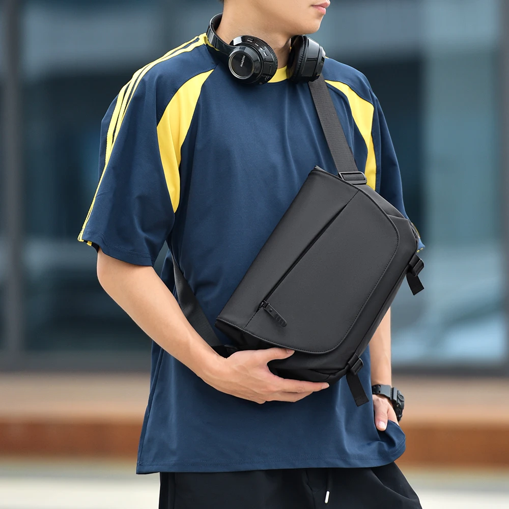 Borsa da petto da uomo, borsa a tracolla impermeabile di grande capacità, borsa da pendolare moderna e versatile - immagine 2