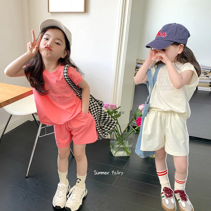 

Girls' Casual Suit Summer Children's Off-shoulder Monogram Printed Short-sleeved Top + Shorts Two-piece Set