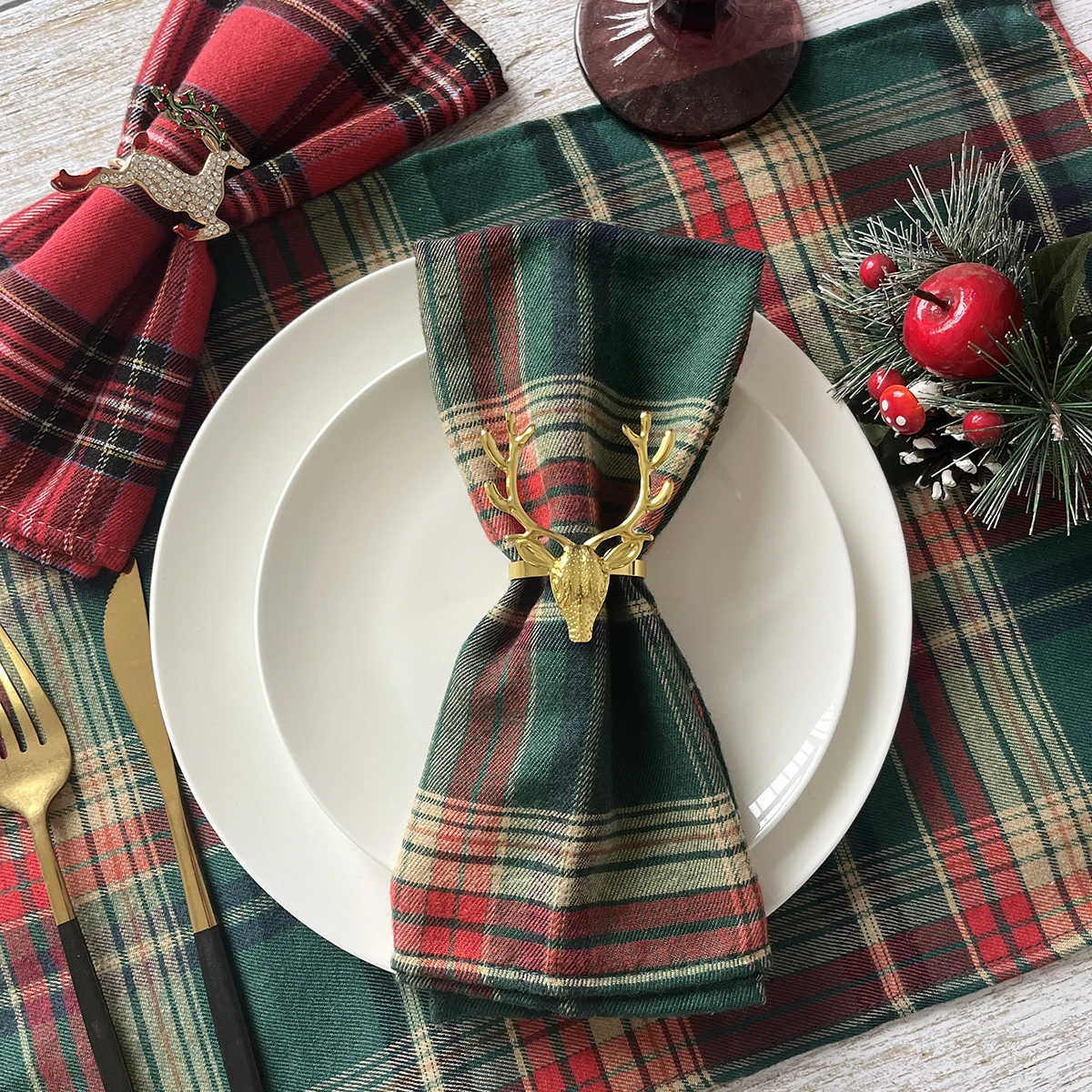 Set De 12 Sets De Table Et Serviettes Noël – Tartan Rouge, Vert Et Or – Christmas