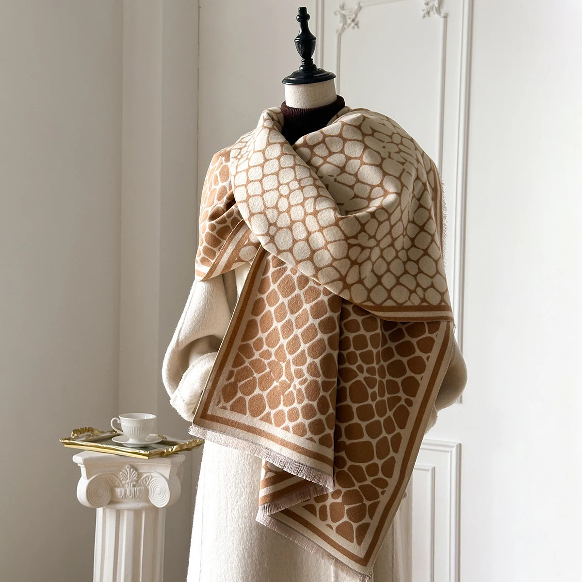 2025 New Design Winter Cashmere Scarf Women Elegant Warm Pashmina Blanket Poncho Scarves Female Leopard Print Shawl Bufanda