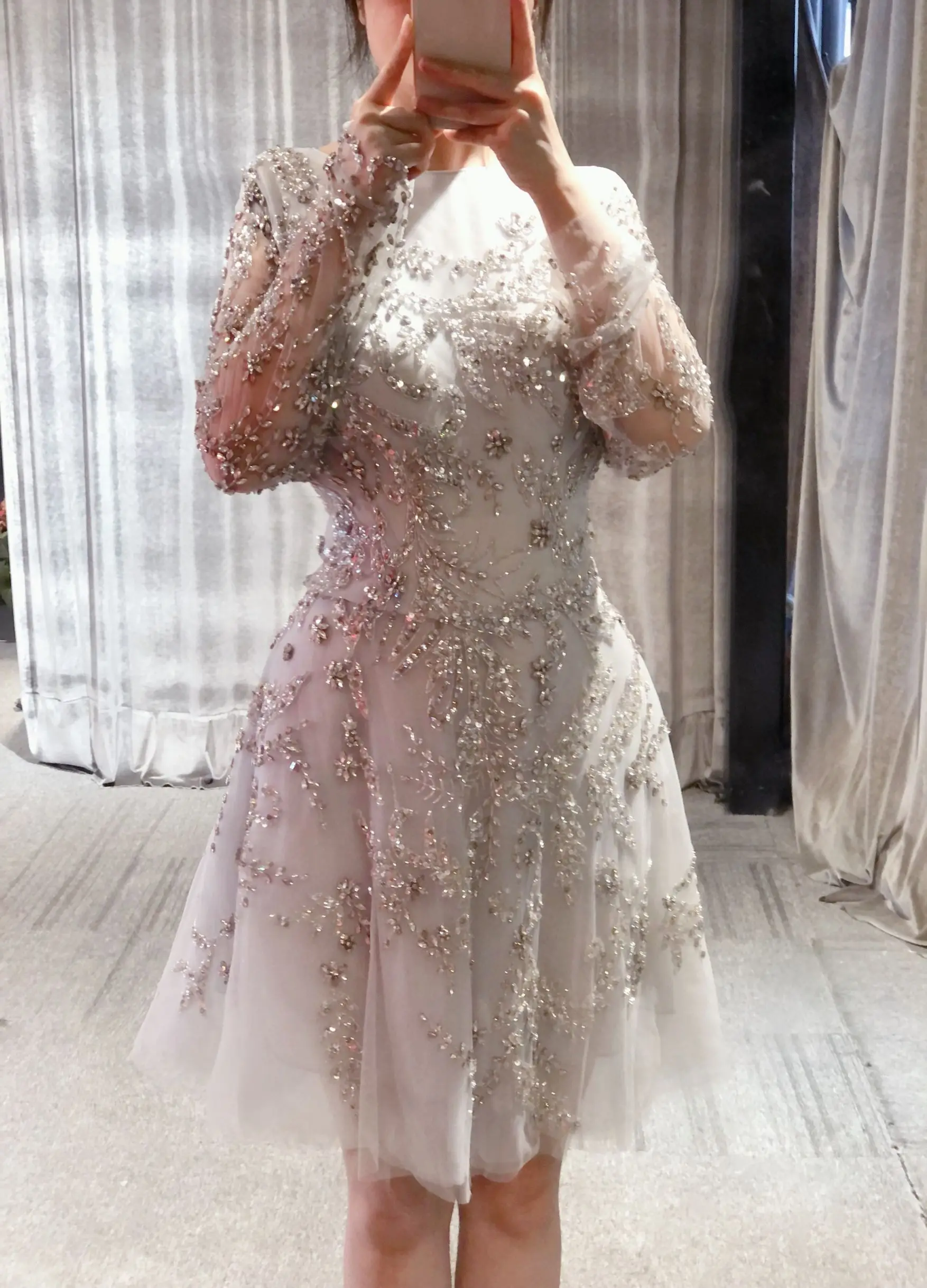 Рисунок 4 - Реальное изображение Elie Saab